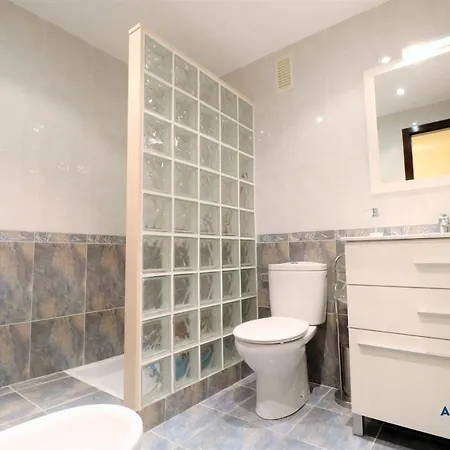 Apartbeach Arquus Park I Centrico * Salou
